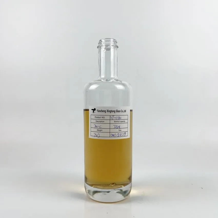 700 ml 750 g Elegantní kulaté ploché rameno Silné dno Vodka Whisky Brandy Gin Skleněná láhev se šroubovacím uzávěrem