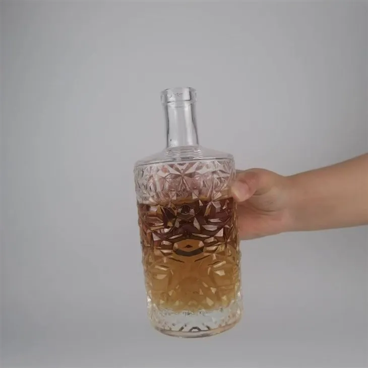 500ml válcová skleněná láhev s plným diamantovým vzorem pro vodku likér gin rum tequila whisky brandy destiláty